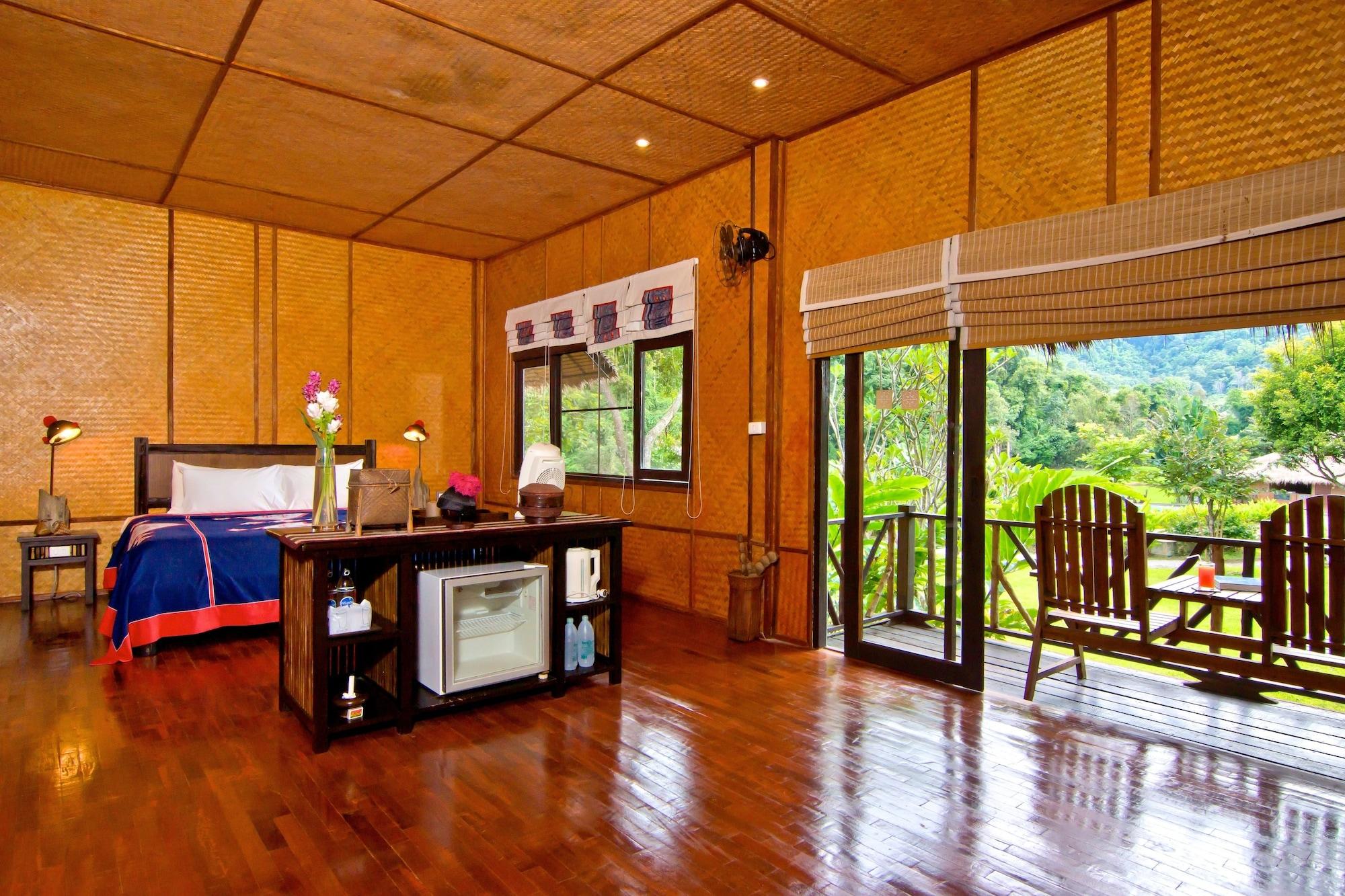 Hmong Hilltribe Lodge Mae Rim Ngoại thất bức ảnh
