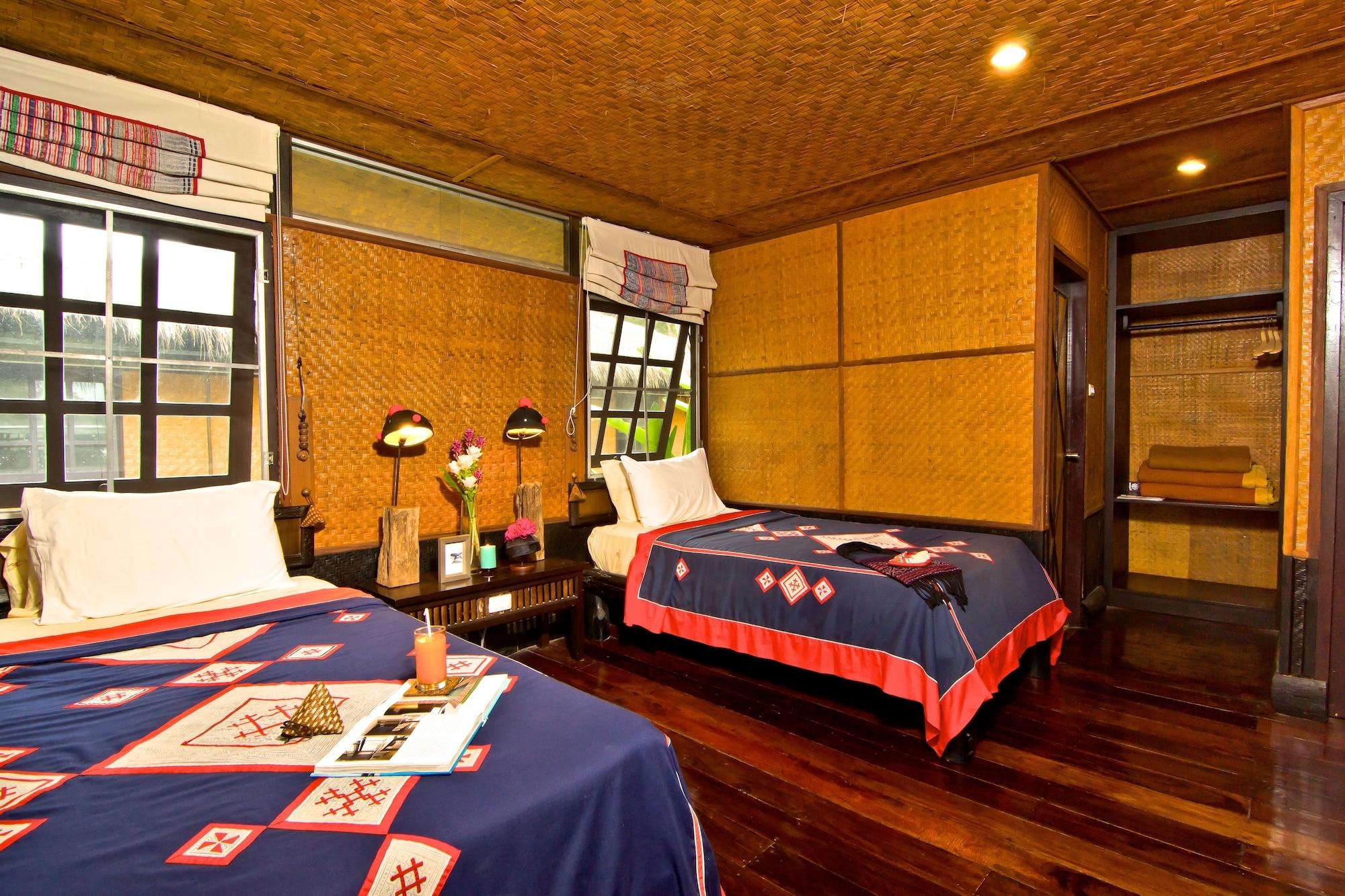 Hmong Hilltribe Lodge Mae Rim Ngoại thất bức ảnh