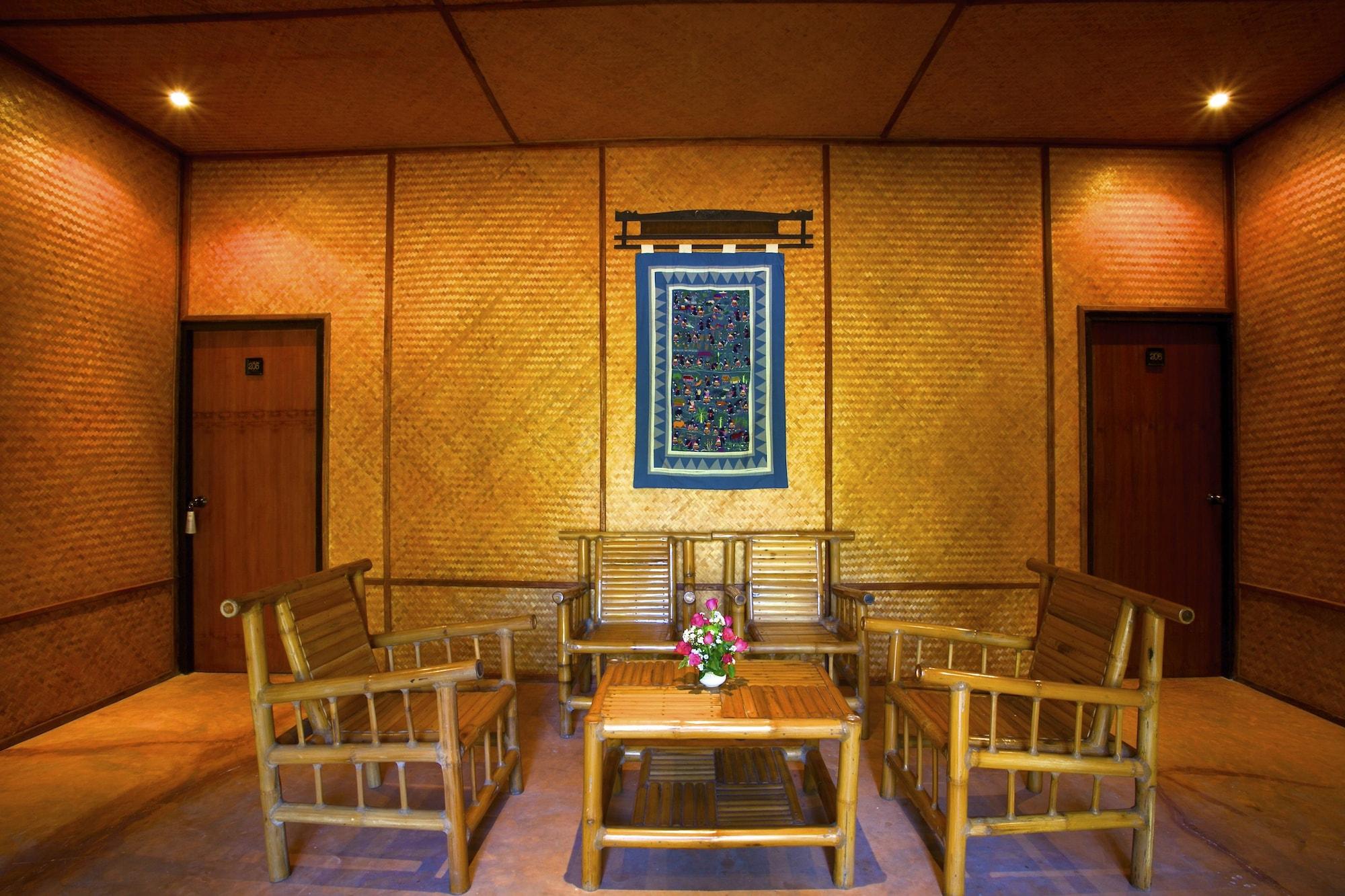 Hmong Hilltribe Lodge Mae Rim Ngoại thất bức ảnh