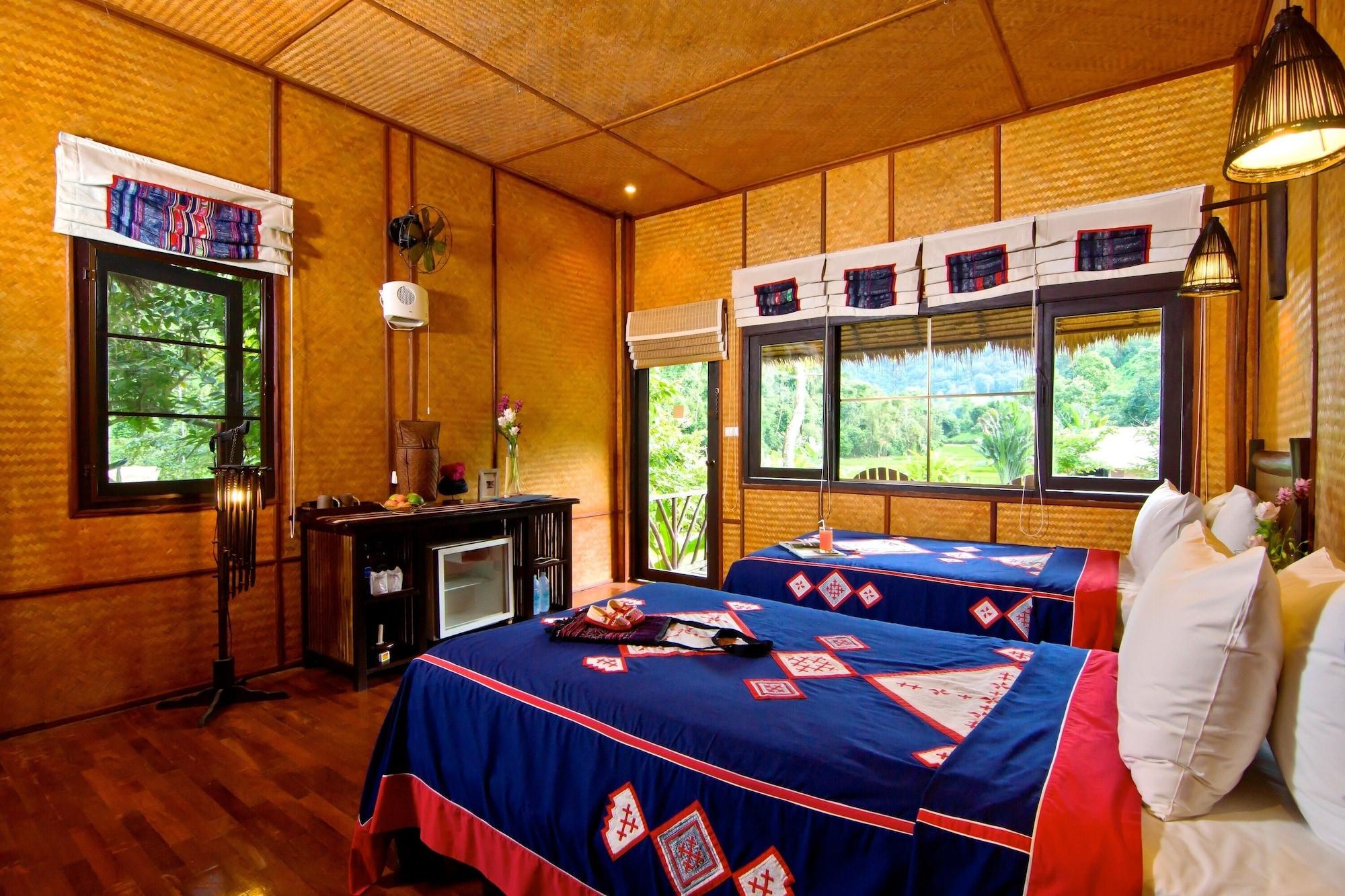 Hmong Hilltribe Lodge Mae Rim Ngoại thất bức ảnh