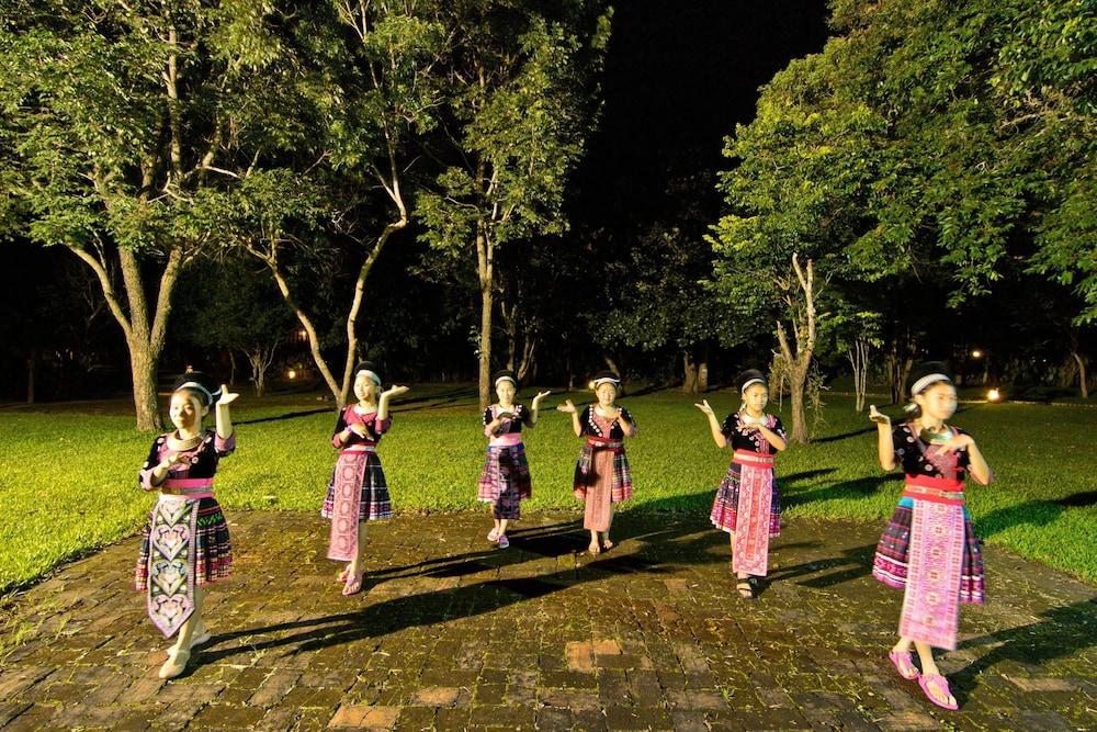Hmong Hilltribe Lodge Mae Rim Ngoại thất bức ảnh
