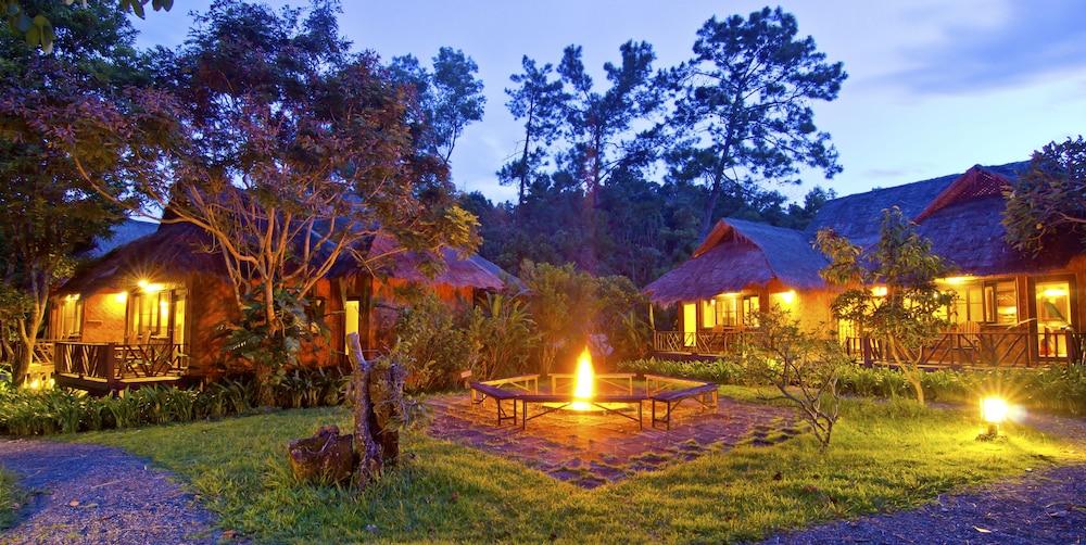 Hmong Hilltribe Lodge Mae Rim Ngoại thất bức ảnh